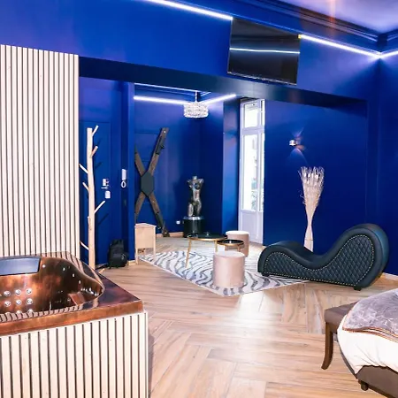 Apartment Le Voluptueux ~ Sauna ~ Jacuzzi ~ Centre-ville