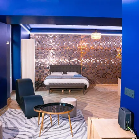 Le Voluptueux ~ Sauna ~ Jacuzzi ~ Centre-ville Daire Angers