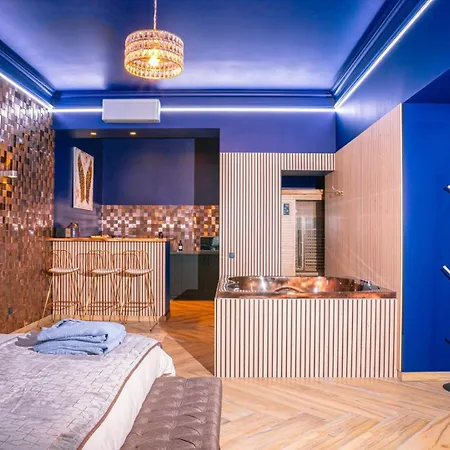 Apartment Le Voluptueux ~ Sauna ~ Jacuzzi ~ Centre-ville