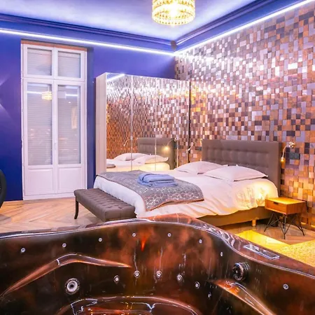Lejlighed Le Voluptueux ~ Sauna ~ Jacuzzi ~ Centre-ville