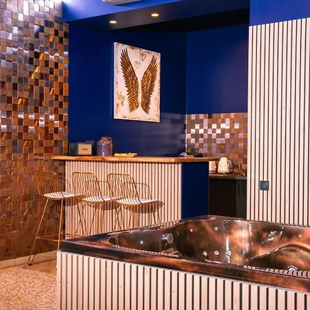 Le Voluptueux ~ Sauna ~ Jacuzzi ~ Centre-ville Lejlighed Angers