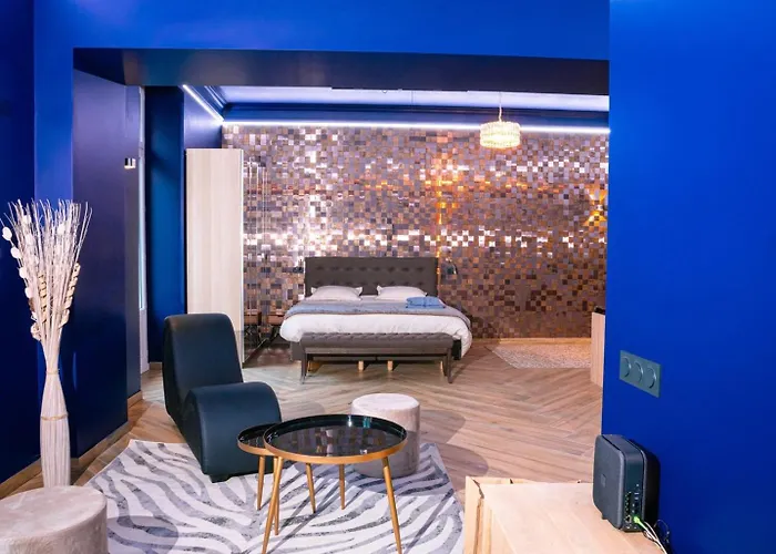 Le Voluptueux ~ Sauna ~ Jacuzzi ~ Centre-ville Daire Angers