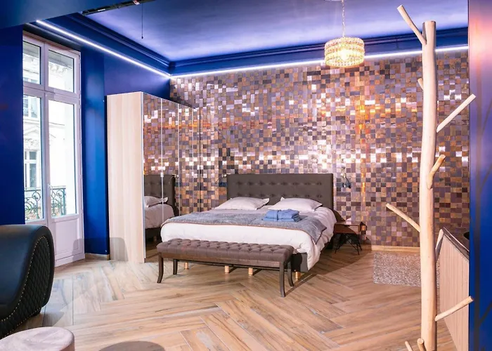 Daire Le Voluptueux ~ Sauna ~ Jacuzzi ~ Centre-ville