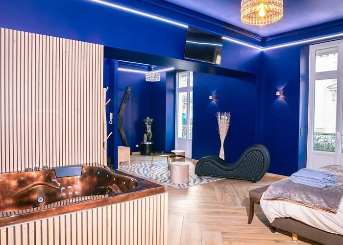 Le Voluptueux ~ Sauna ~ Jacuzzi ~ Centre-ville Angers